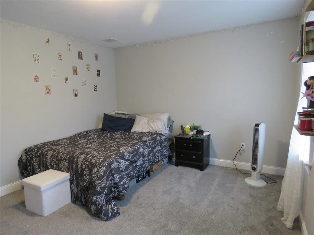 Photo of 33 Cobblestone Ln