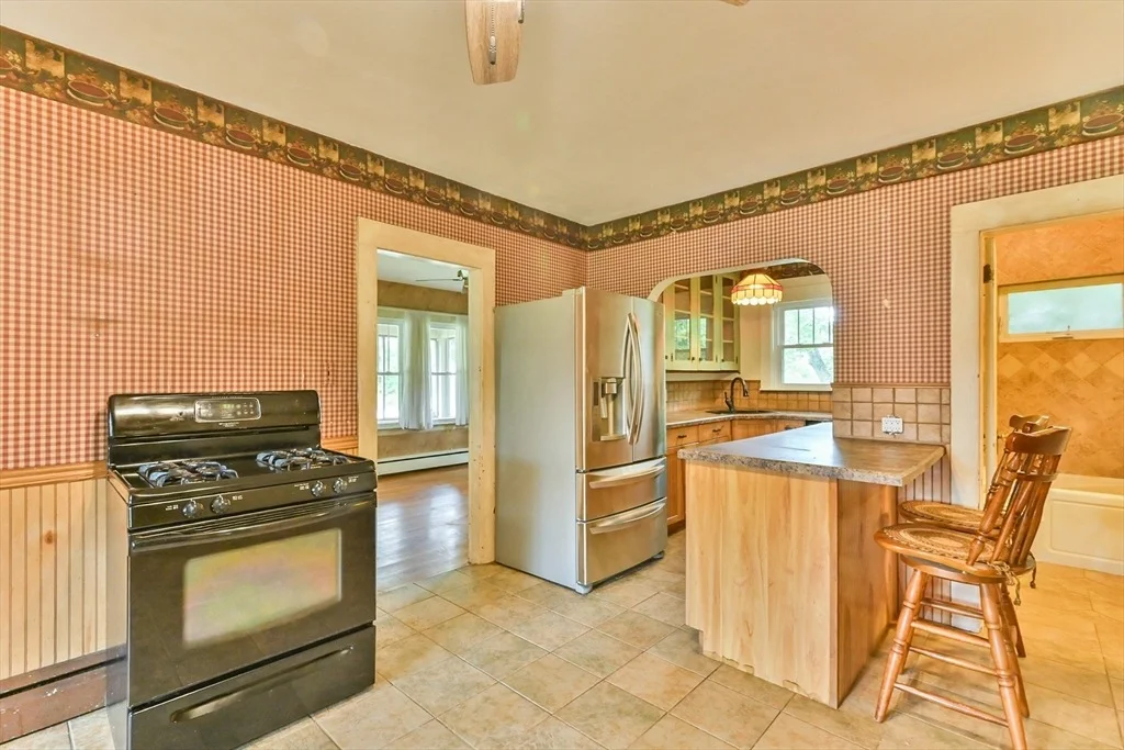 Photo of 134 Southbridge Rd.
