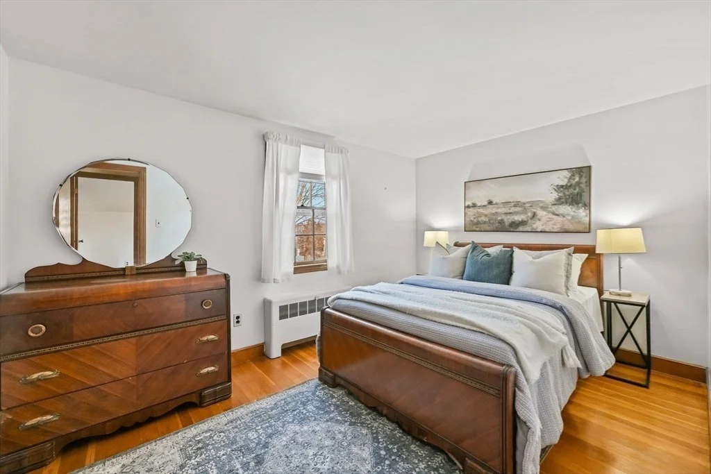 Photo of 48 Grapevine Ave