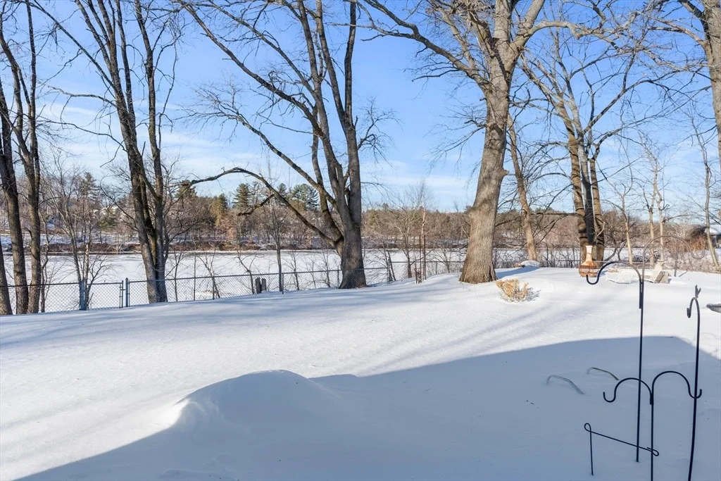 Photo of 194 River Rd