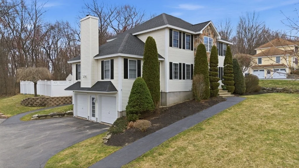 Photo of 23 Carle Dr