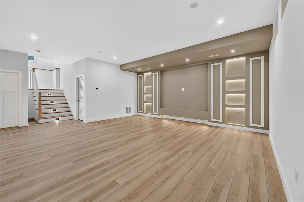 Photo of 23 Lantern Ln