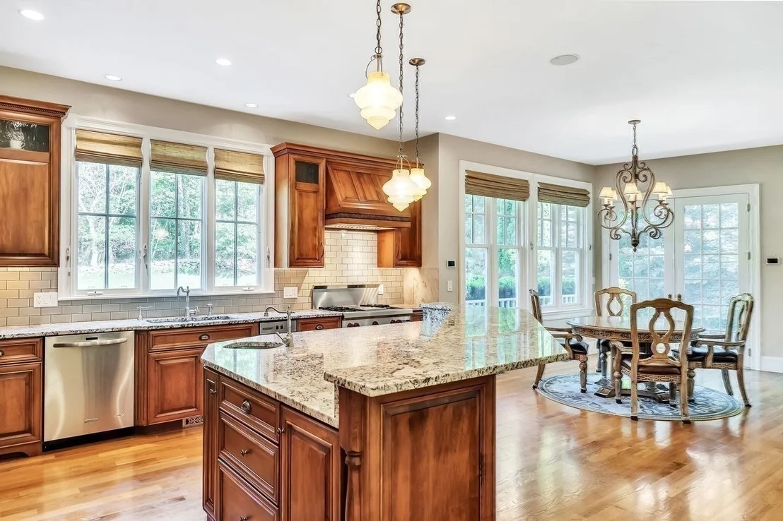 Photo of 2 Stonegate Ln