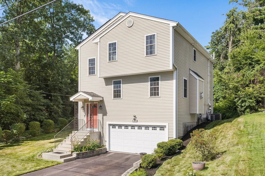 Photo of 10 Egan Ave