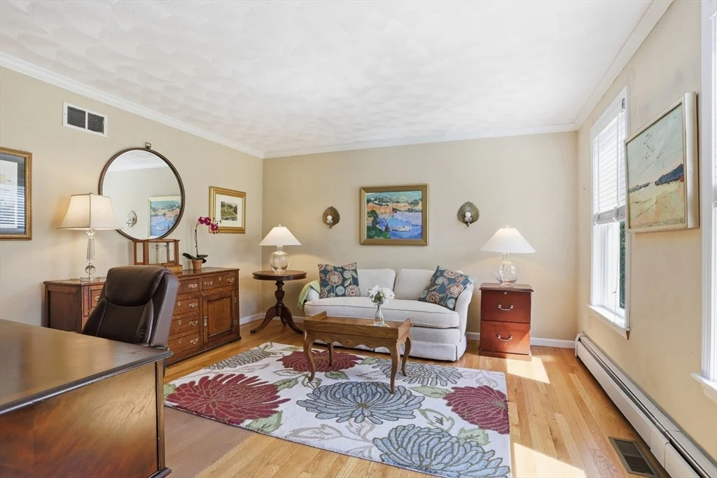 Photo of 4 Overlook Dr