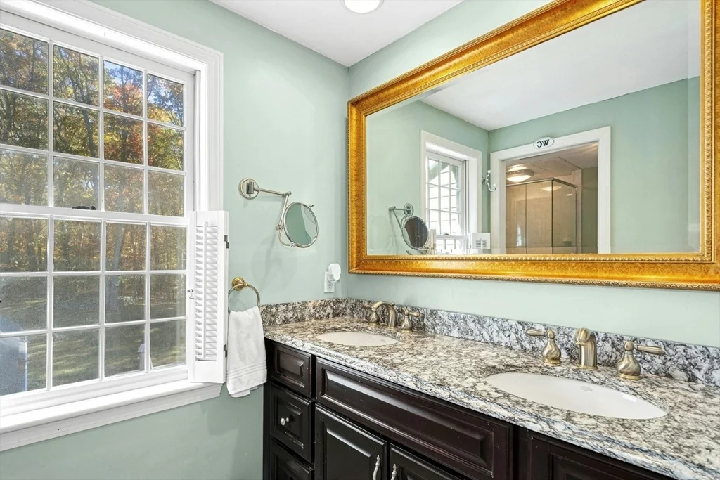 Photo of 266 Willowgate Rise