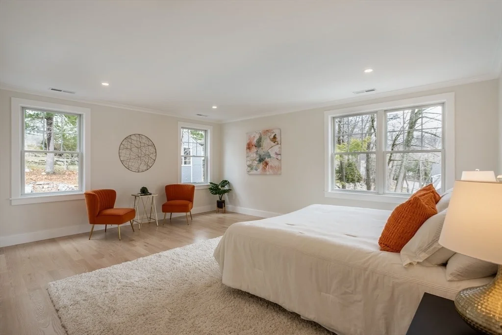 Photo of 383 Marrett
