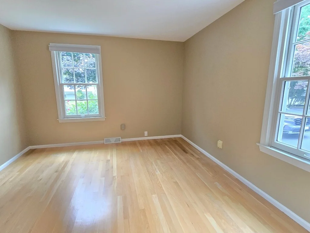 Photo of 42 Wayside Ln