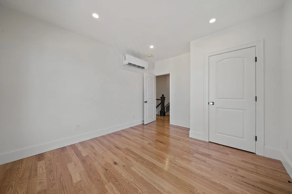 Photo of 118 Prospect St