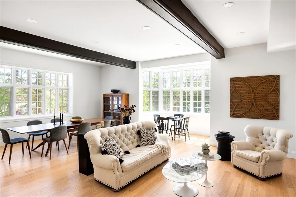 Photo of 124 Chestnut Hill Rd