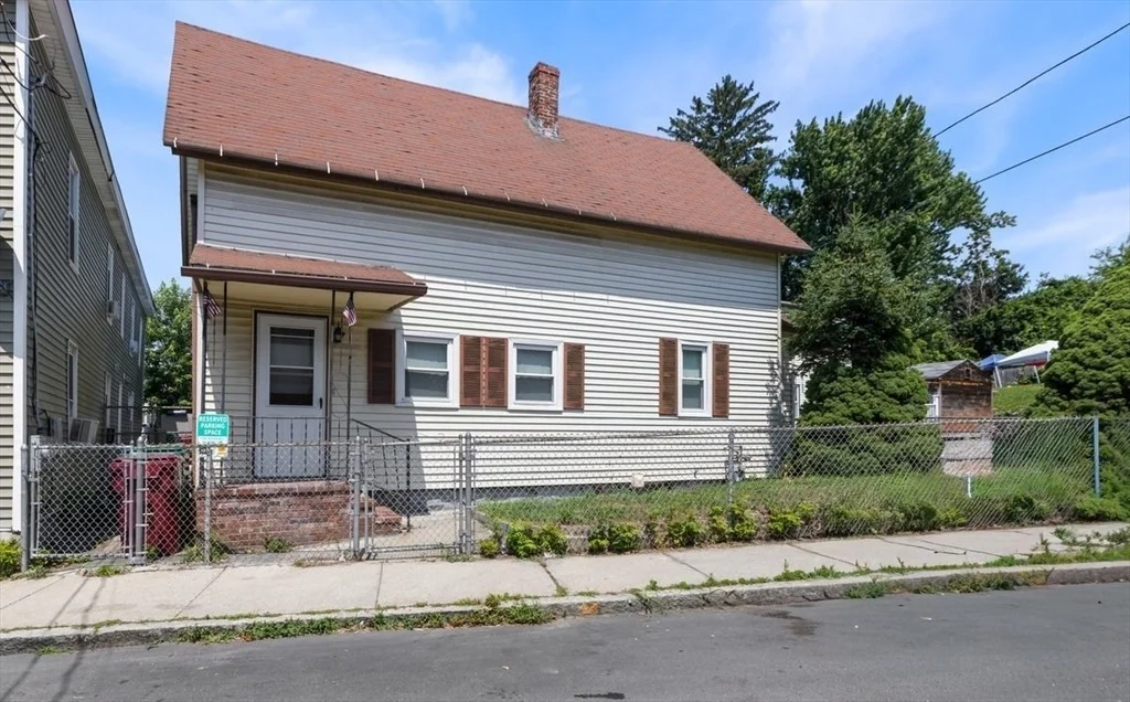 Photo of 4 L St