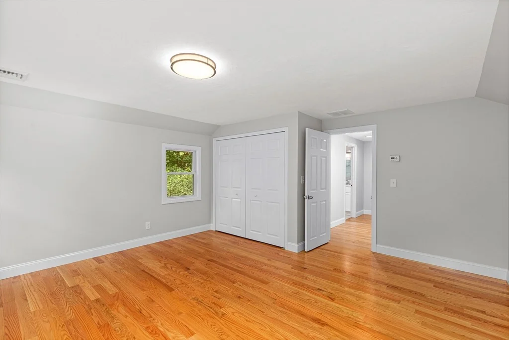 Photo of 315 Blackthorn Rd