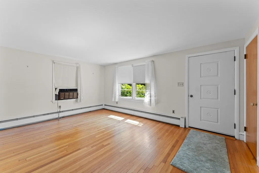 Photo of 48 Westbrook Dr
