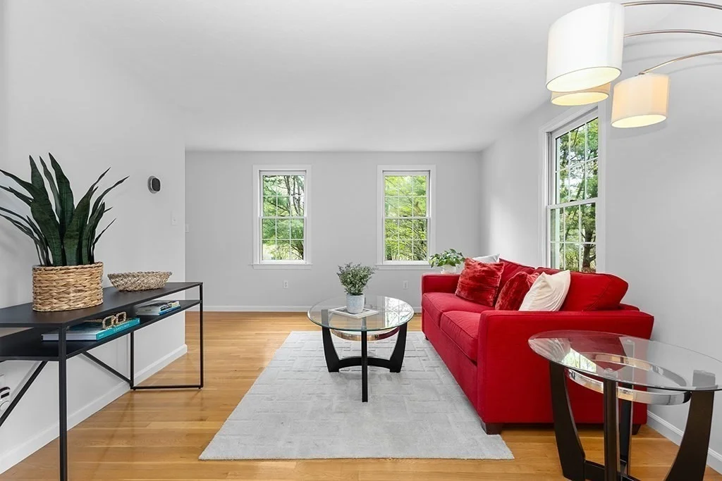 Photo of 8 Autumn Ln