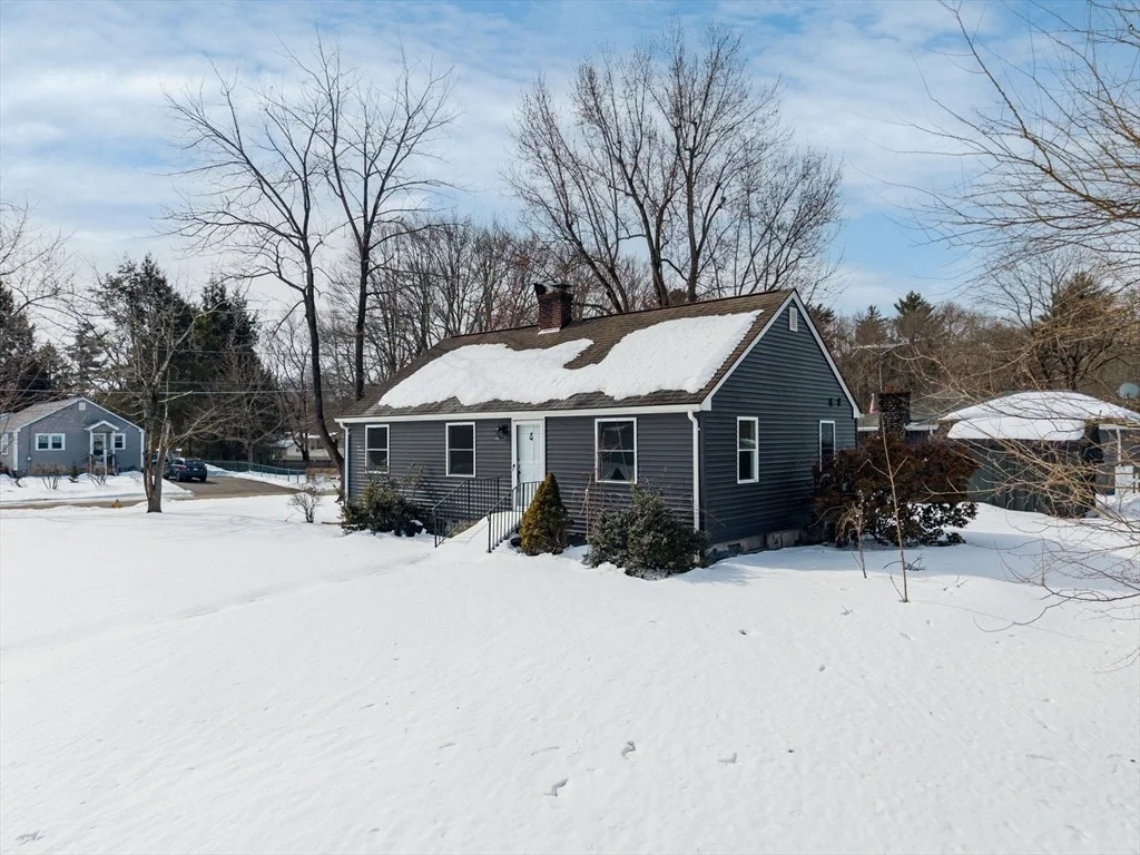 Photo of 140 Slumber Ln