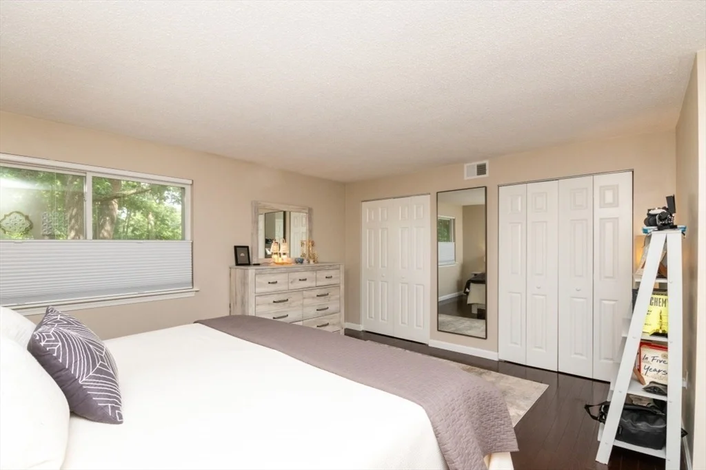 Photo of Unit F at 3 Beals Cove