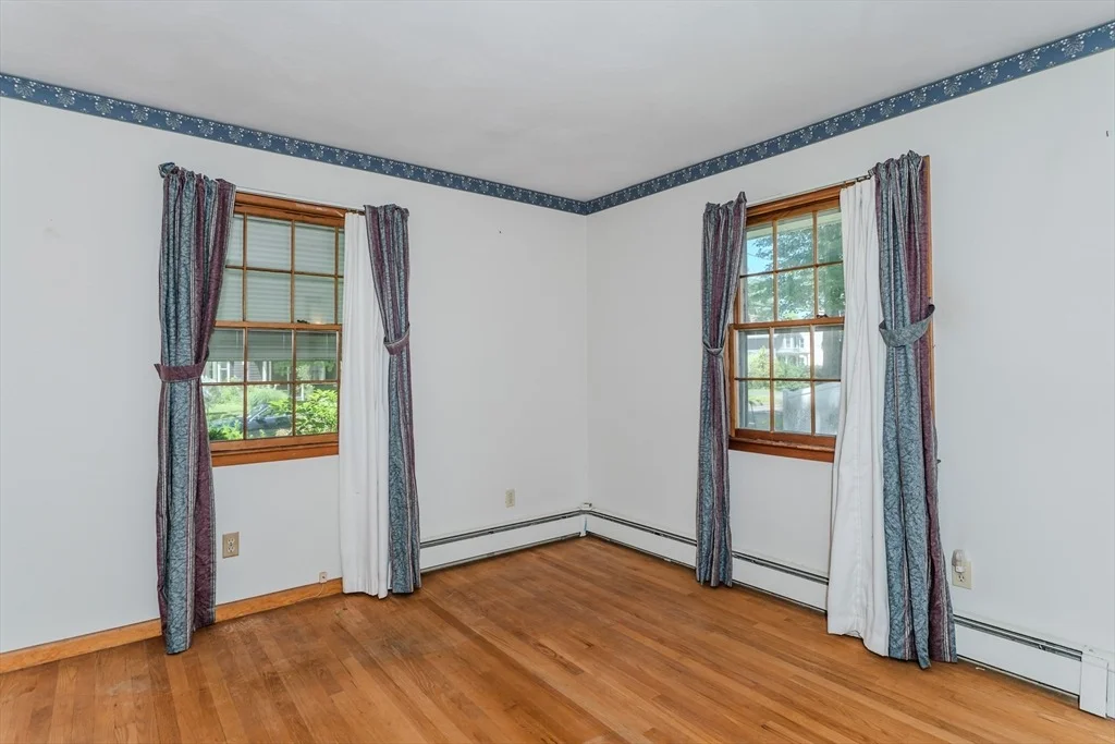 Photo of 89 Lake St