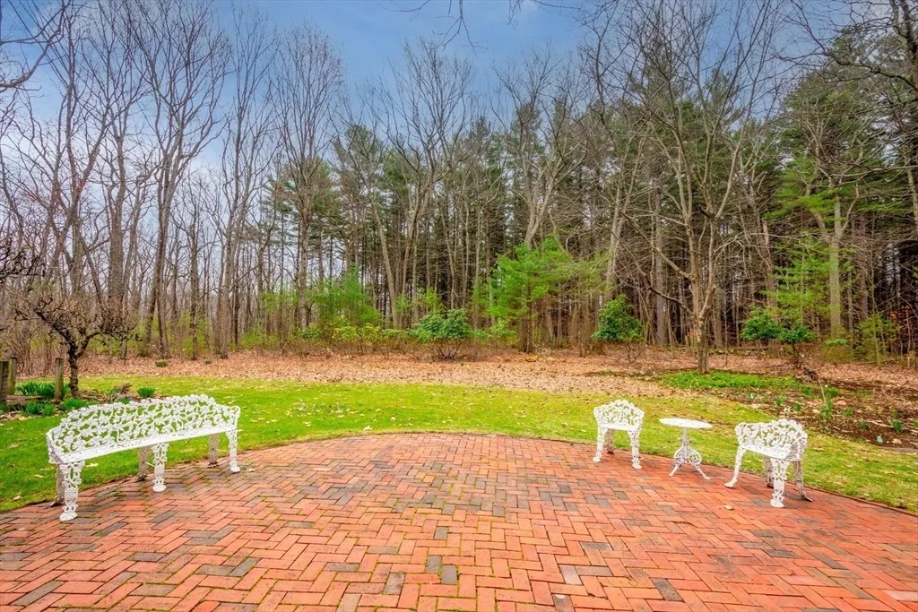 Photo of 134 Sandy Pond Rd