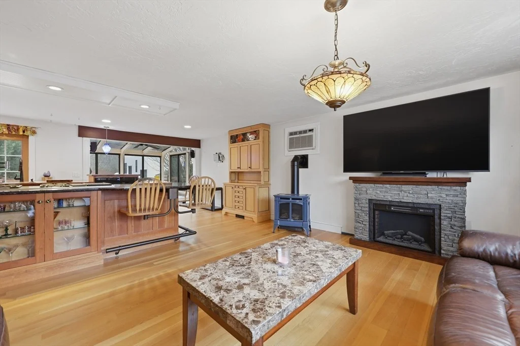 Photo of 128 Derby St