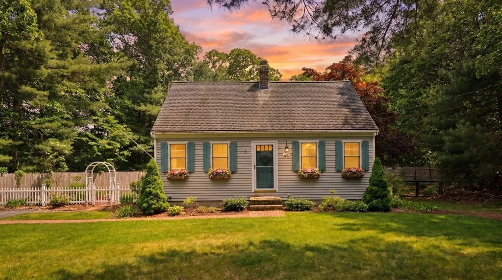Photo of 195 Knotty Pine Ln