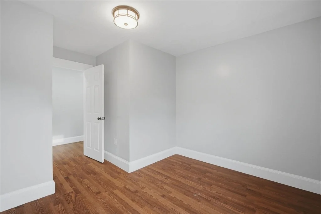 Photo of 153 Bristol St