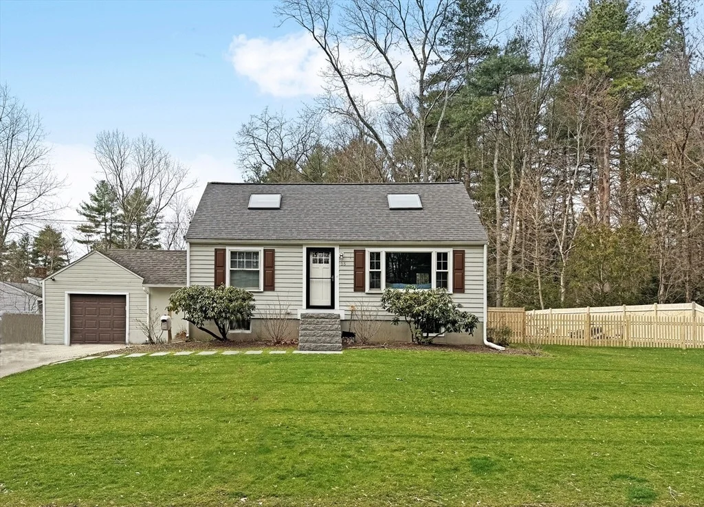 Photo of 35 Robbins Rd