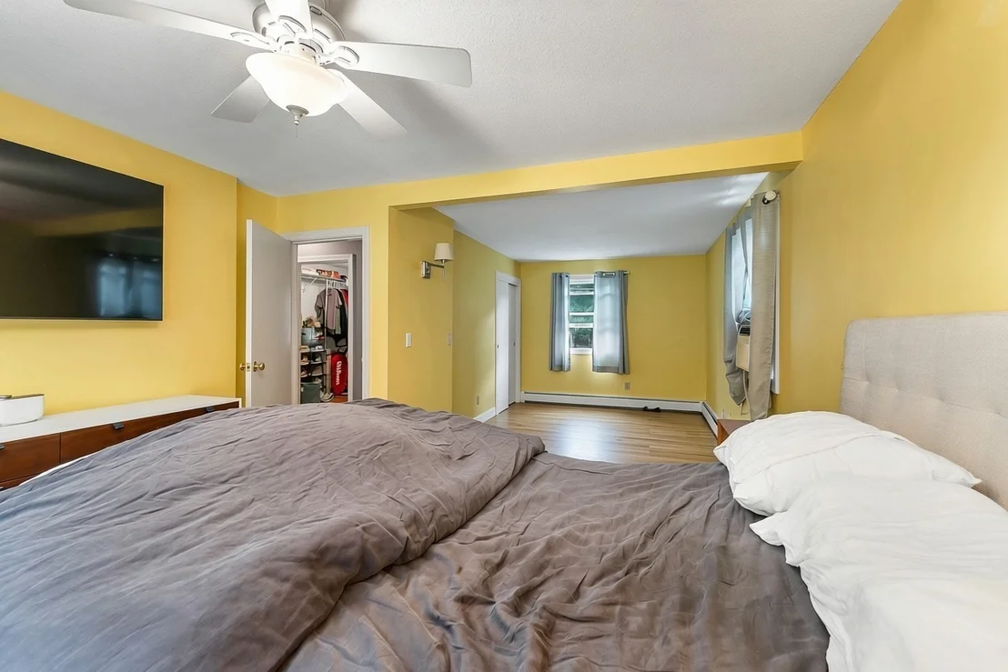 Photo of 10 Davis Road