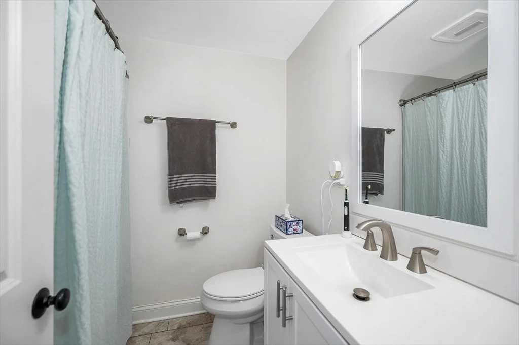 Photo of 24 Eaton Dr