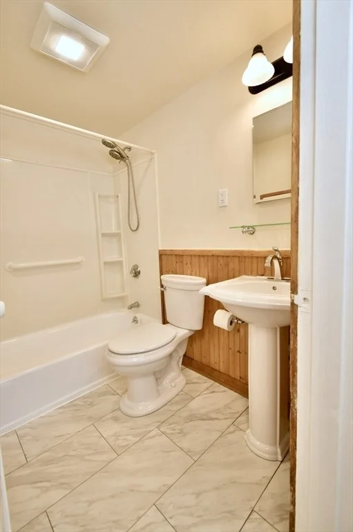 Photo of 160 Austin St