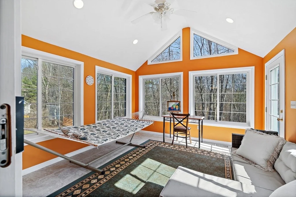 Photo of 15 Winterberry Dr