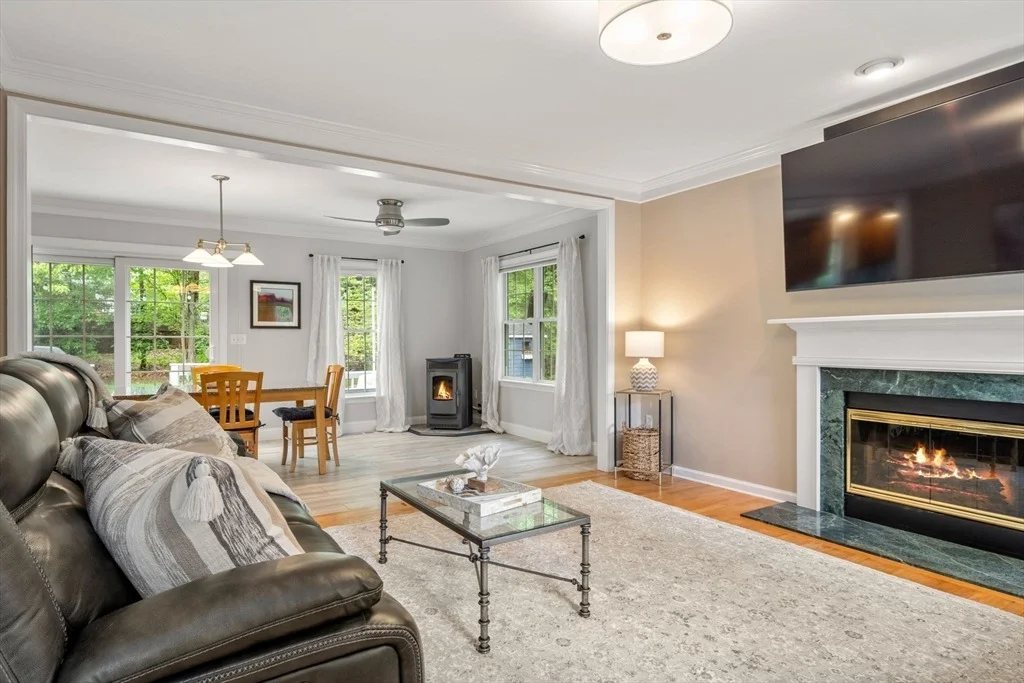 Photo of 13 Spindle Tree Ln