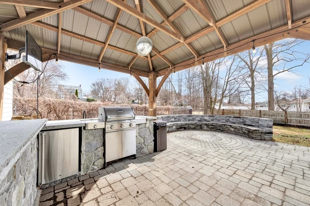 Photo of 44 Douglas Rd