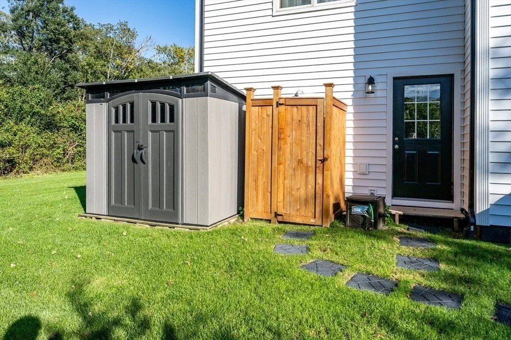 Photo of 33 Island View Rd