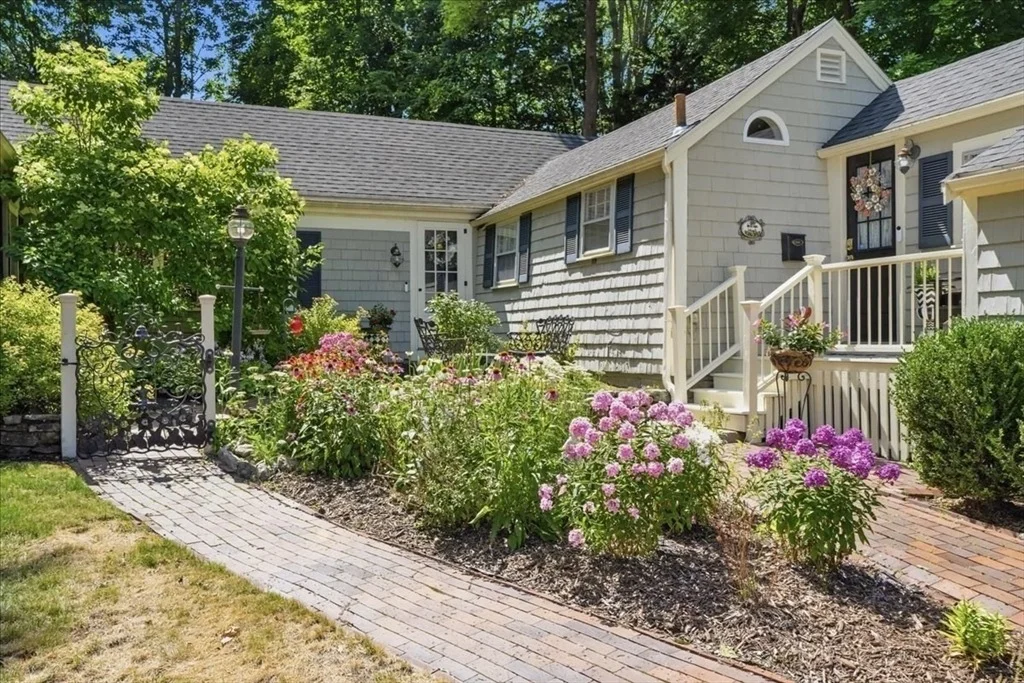 Photo of 485 Main St