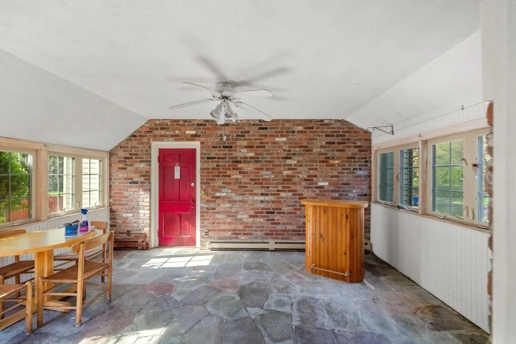 Photo of 89 Lewis Ave