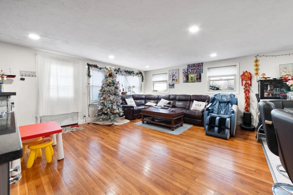Photo of 9 Willow Rd