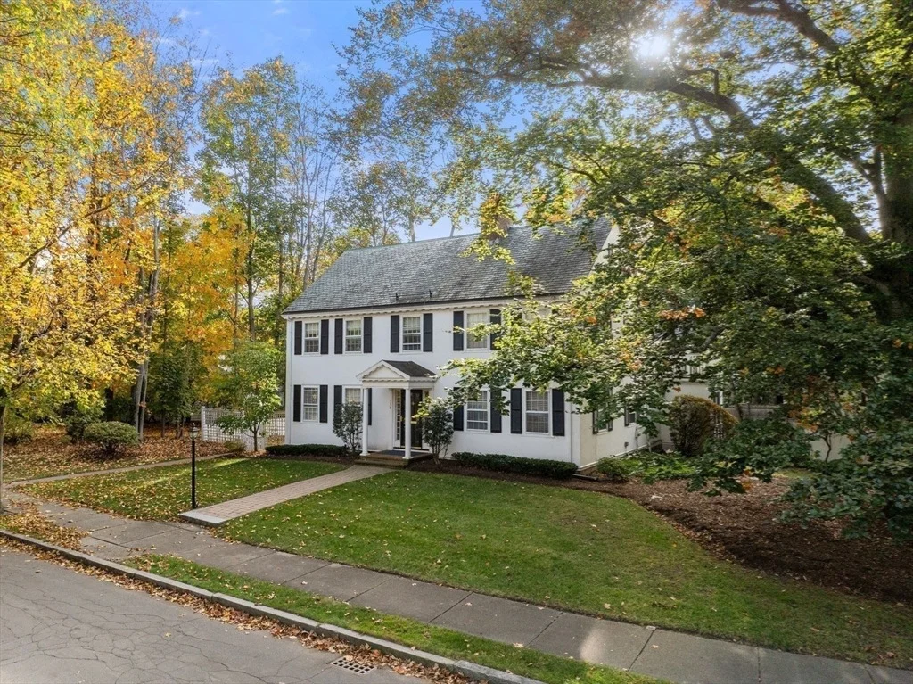 Photo of 138 Waban Avenue