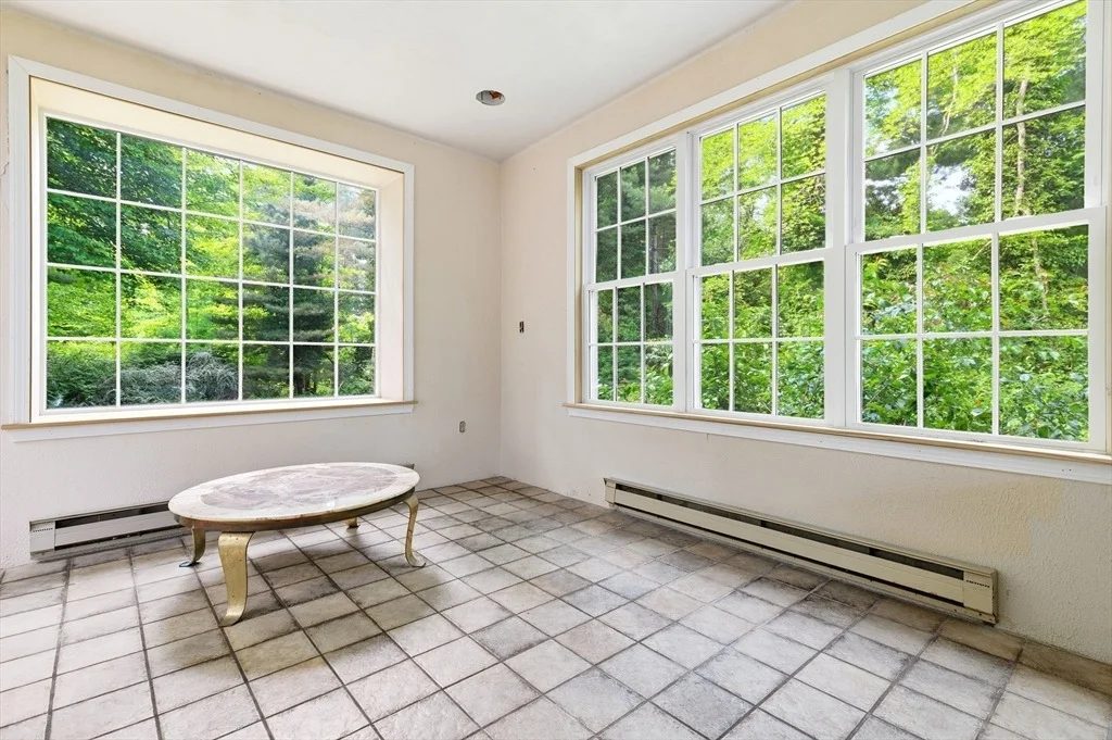 Photo of 10 Dunster Ln