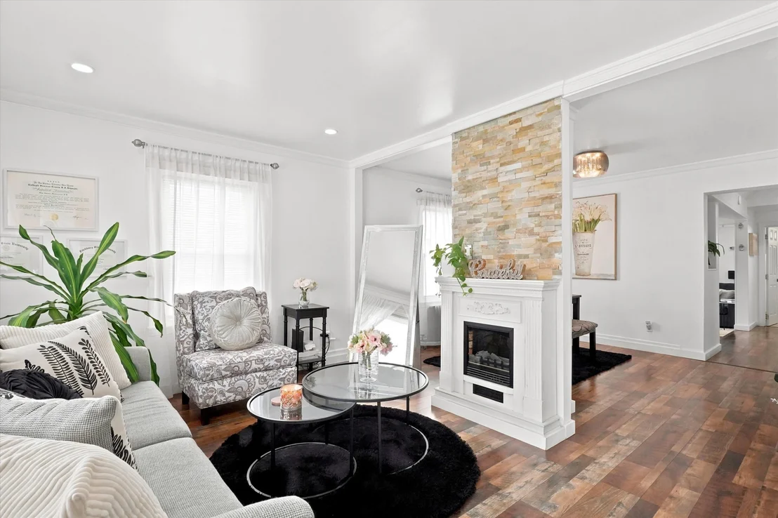Photo of 25 Orient St