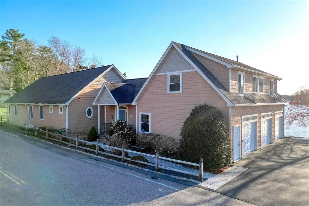 Photo of 130 Scadding St