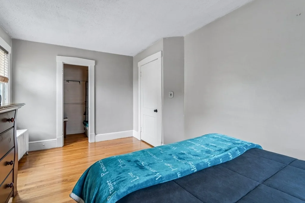 Photo of 44 Gillette Ave