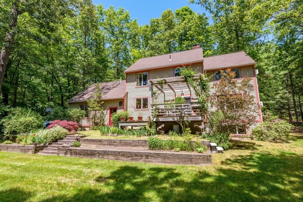 Photo of 71 Morgan Cir