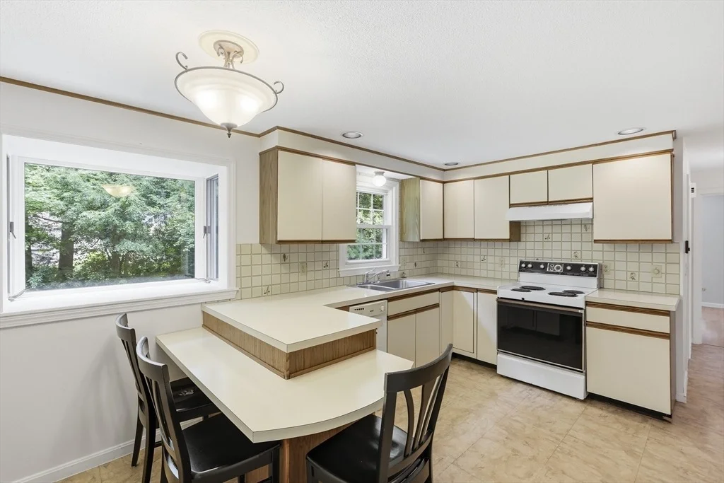 Photo of 12 Hemlock Road