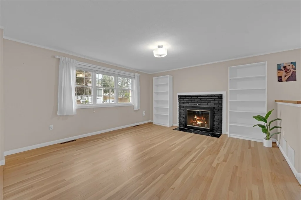 Photo of 28 Yale Dr