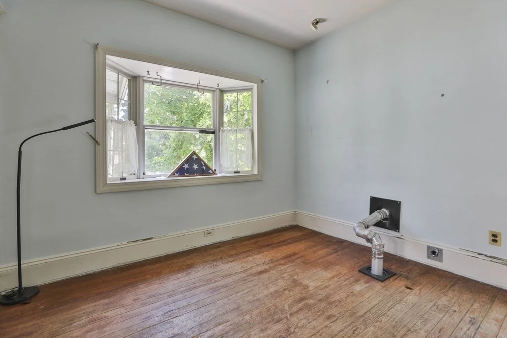 Photo of 82 Dyer Ave