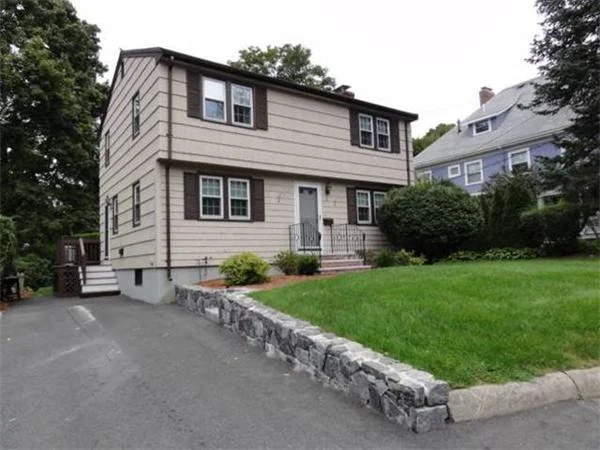 Photo of 8 Winthrop St
