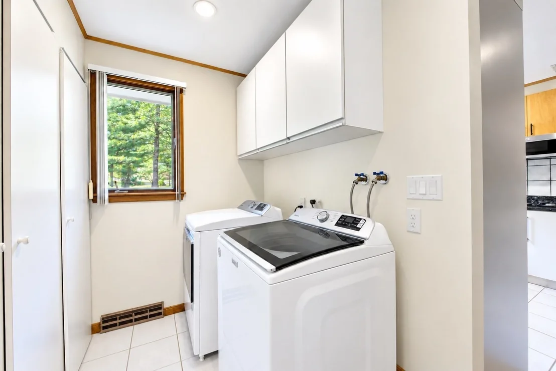 Photo of 9 West Ridge Dr