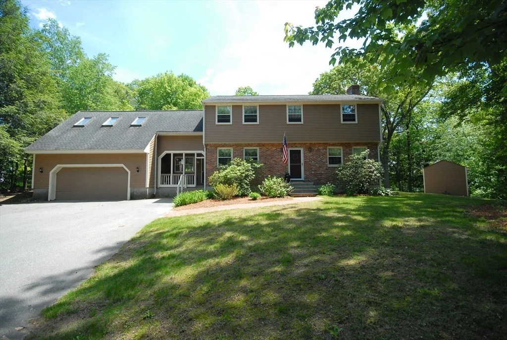 Photo of 7 Country Ln