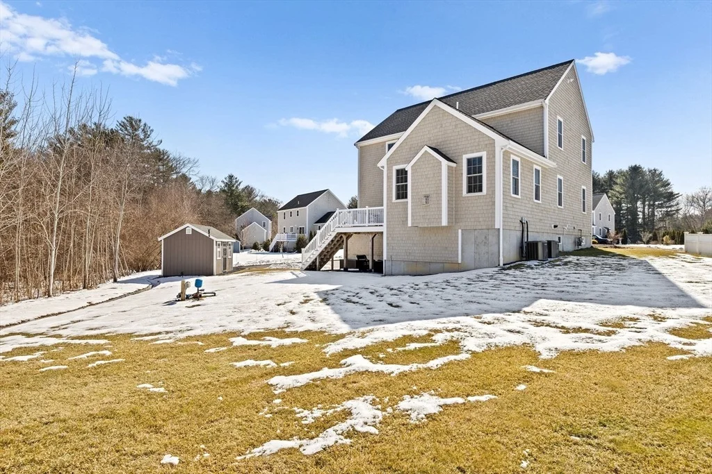 Photo of 22 Colonial Dr