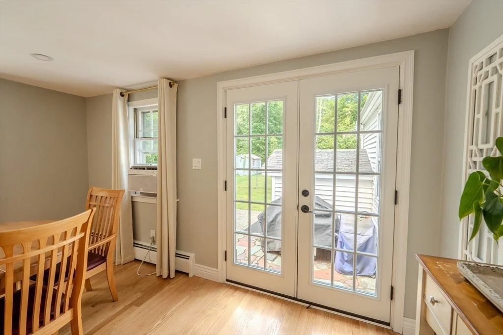 Photo of 40 Oneida Ave